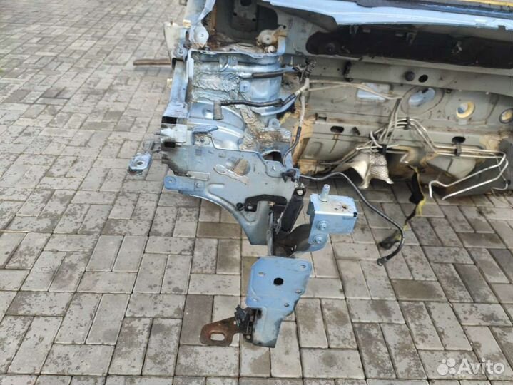 Лонжерон правый Renault Scenic 3 2010