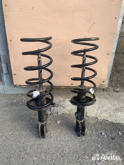 Амортизаторы передние KYB hyndai accent и пружины