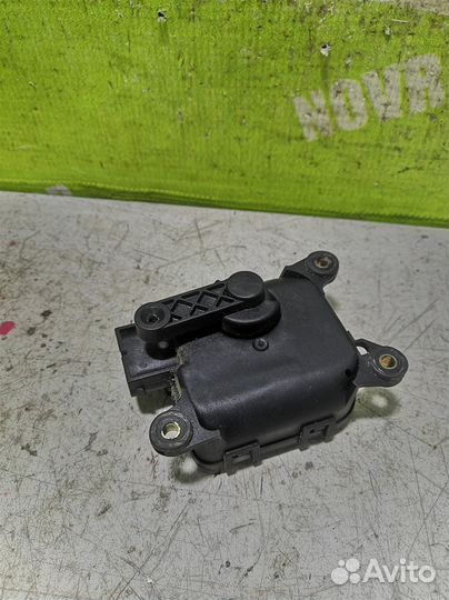 Моторчик привода заслонок отопителя Ауди А6 С5