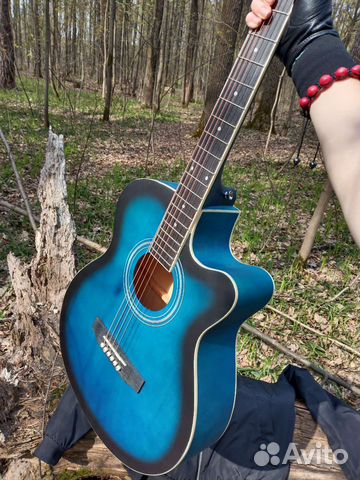 Акустическая гитара