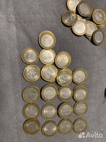 Юбилейные монеты России.10 рублей биметалл