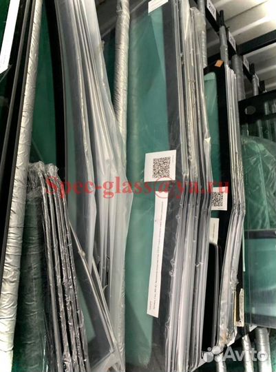 Стекло кабины New Holland LS175