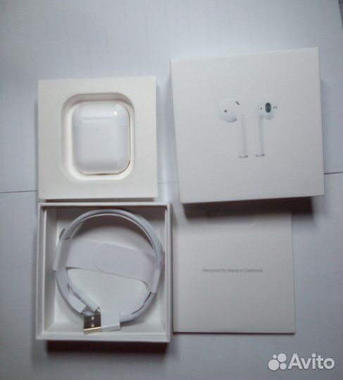 Гарнитура, Airpods with Wireless Charging Case