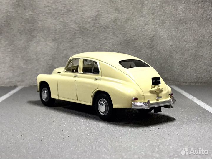 Коллекционная модель Газ-М20В Победа 1:43 DeA