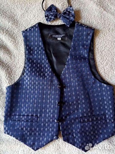 Праздничный жилет с бабочкой рост 116-122