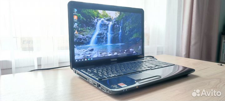 Ноутбук Toshiba satellite core i5/8Gb озу/SSD+HDD
