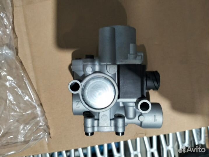 Клапан ускорительный ABS WG9000360515