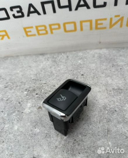 Кнопка открывания багажника передняя Mercedes-Benz