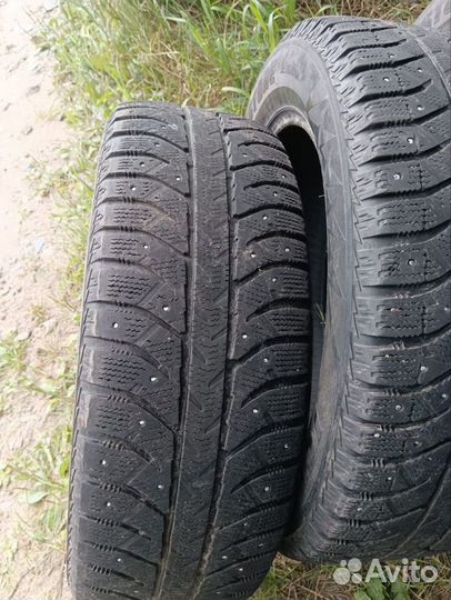 Bridgestone Ice Cruiser 7000 215/60 R17