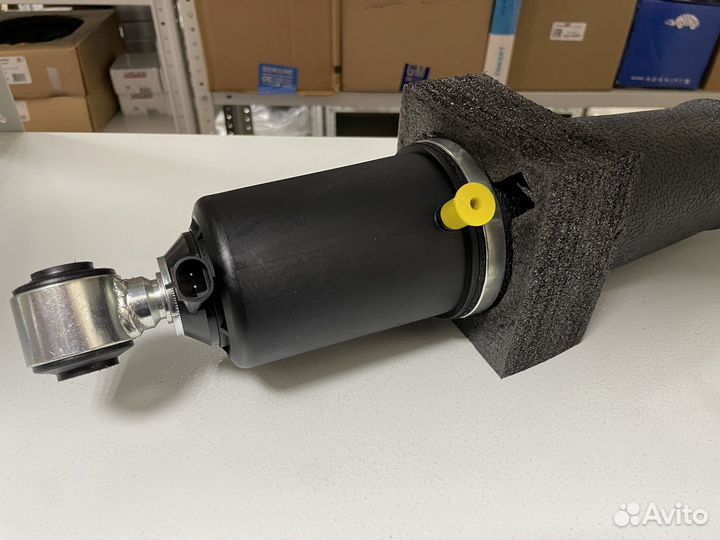 Амортизаторы задние Chevrolet Tahoe 2007-2014