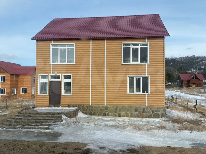 Коттедж 200 м² на участке 8 сот.