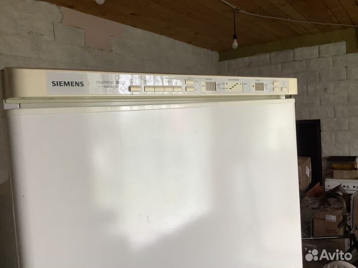 Холодильник Siemens