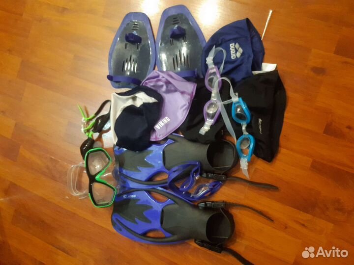 Плав снаряжение,шапочки,очки,гребки,трубка,ласты