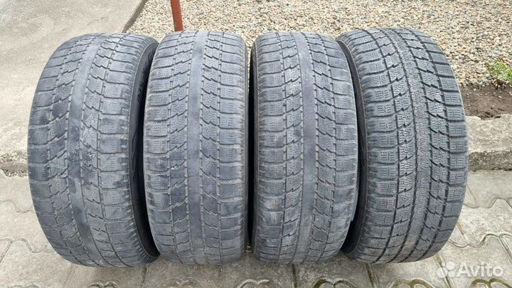 Toyo 310 215/55 R17