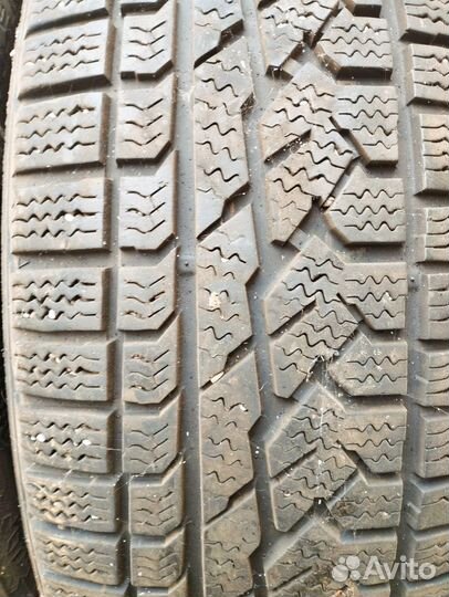 Kumho I'Zen RV Asymmetric 225/55 R19