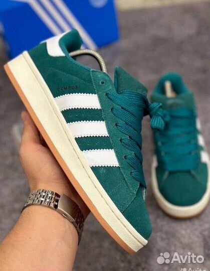 Кроссовки adidas