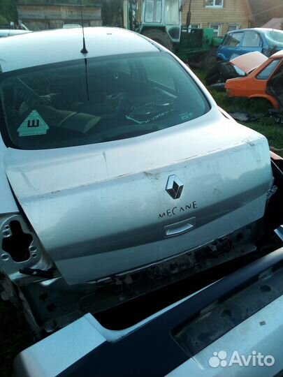 Рено меган 2 крышка багажника