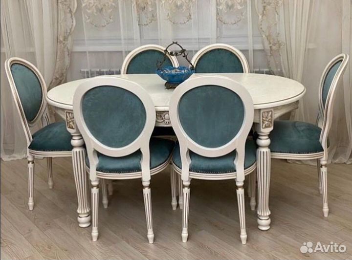 Стол и стулья Медальены