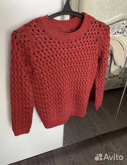 Свитер женский