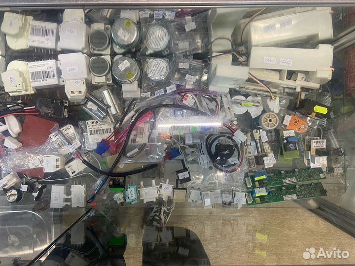 Запчасти для холодильника в ассортимента