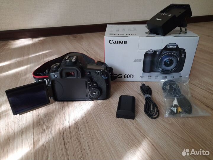 Зеркальный фотоаппарат Сanon 60d