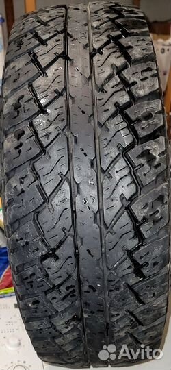 Bridgestone Dueler A/T 285/75 R16 113R