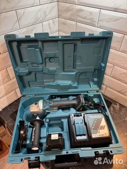 Бесщеточная болгарка makita dga 504RF