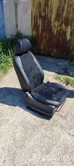 Передние сидения Volkswagen Polo V