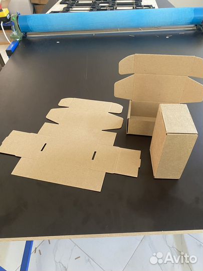 Картонные коробки самосборные