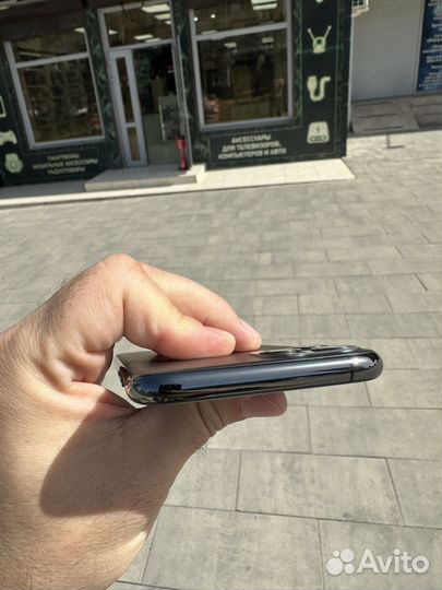 iPhone 11 Pro, 64 ГБ