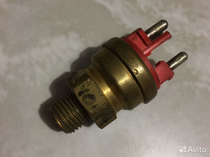 Датчик температуры, выключат. новый Mercedes E230