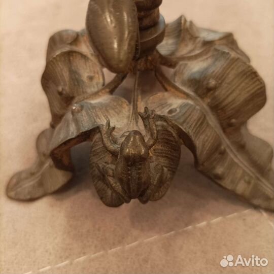Старинный бронзовый подсвечник