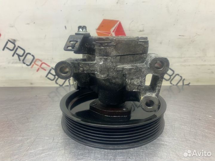 Насос гидроусилителя руля Mercedes C-Class W203