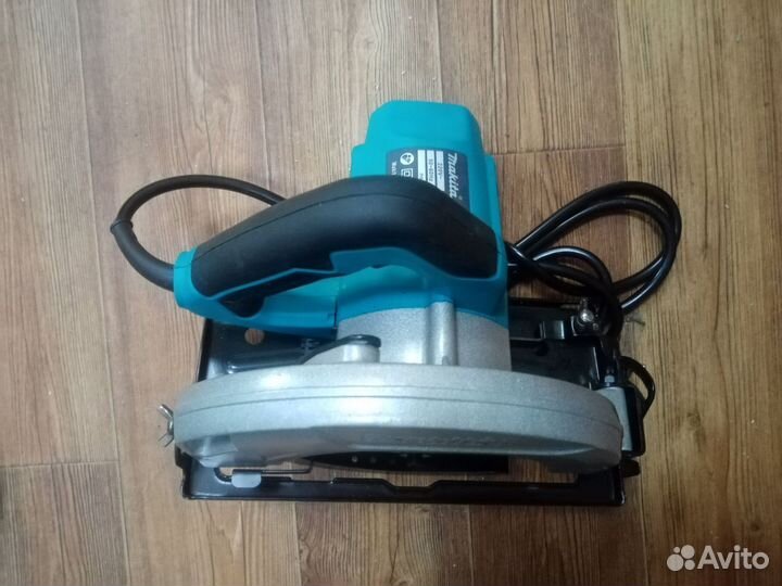 Циркулярка Makita HS700