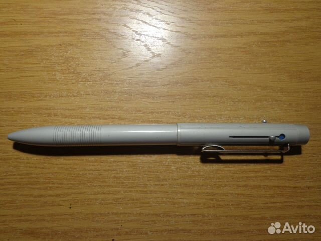 Ручка шариковая,на три цвета,СССР 1989г