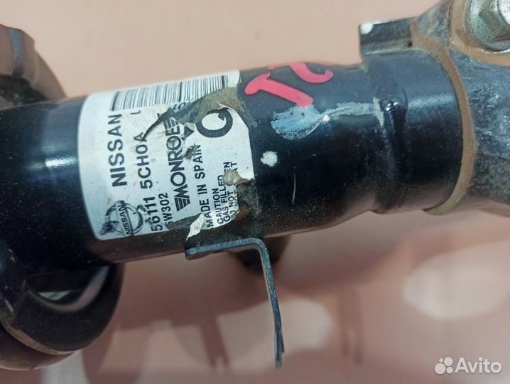 Амортизатор передний левый Infiniti Q60 CV37