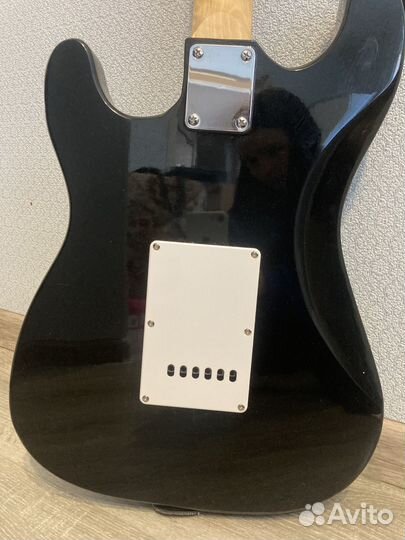 Электрогитара с комбиком rocket