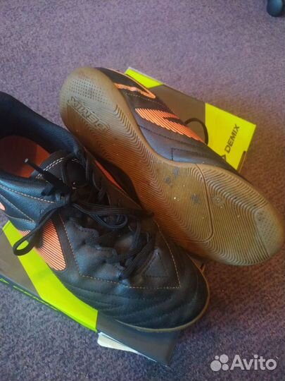 Футбольные бутсы