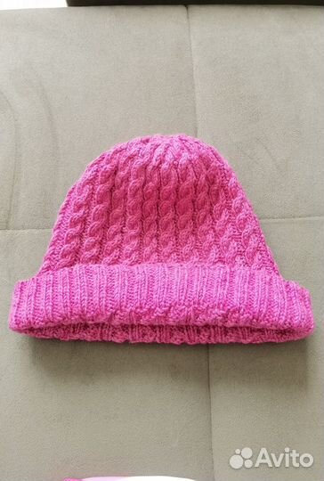 Шапка на 2-3 года. Вязаная, малинового цвета
