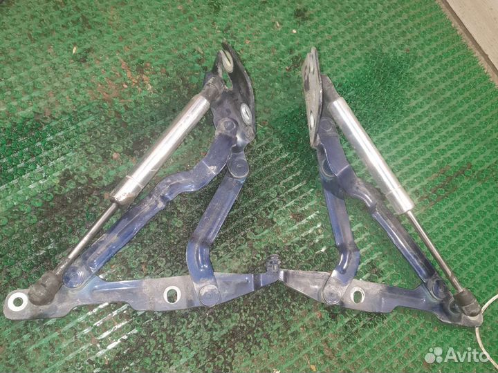 Петля крышки Багажника Фольксваген Пассат Б5