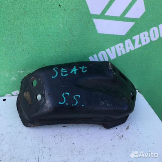 Кронштейн двигателя Сеат Кордоба