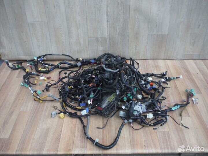 Проводка двс и салона Honda Stream 2003