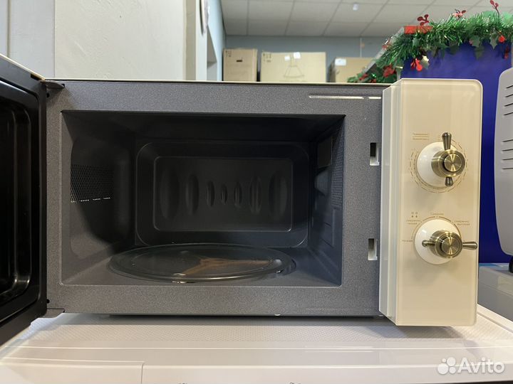 Микроволновая печь новая
