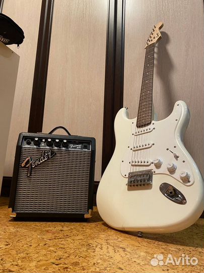Гитара fender squier bullet + Fender frontman 10g