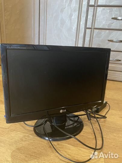 Монитор LG