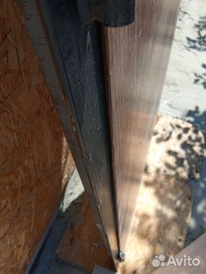 Дверь входная металлическая