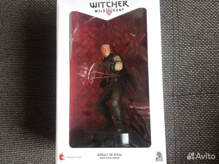 Фигурка Геральт