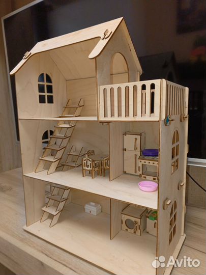 Домик кукольный