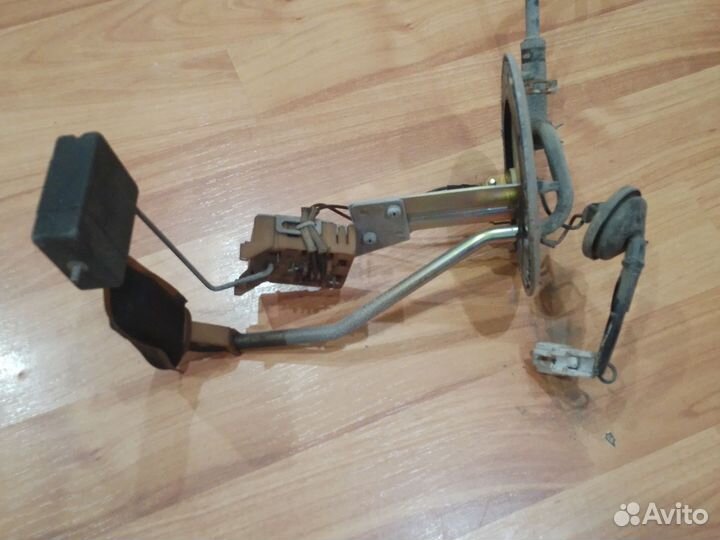 Датчик уровня топлива Toyota Sprinter Carib lll