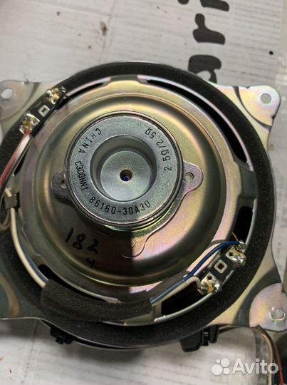 Низкочастотный динамик Toyota Crown GRS 182 184 18
